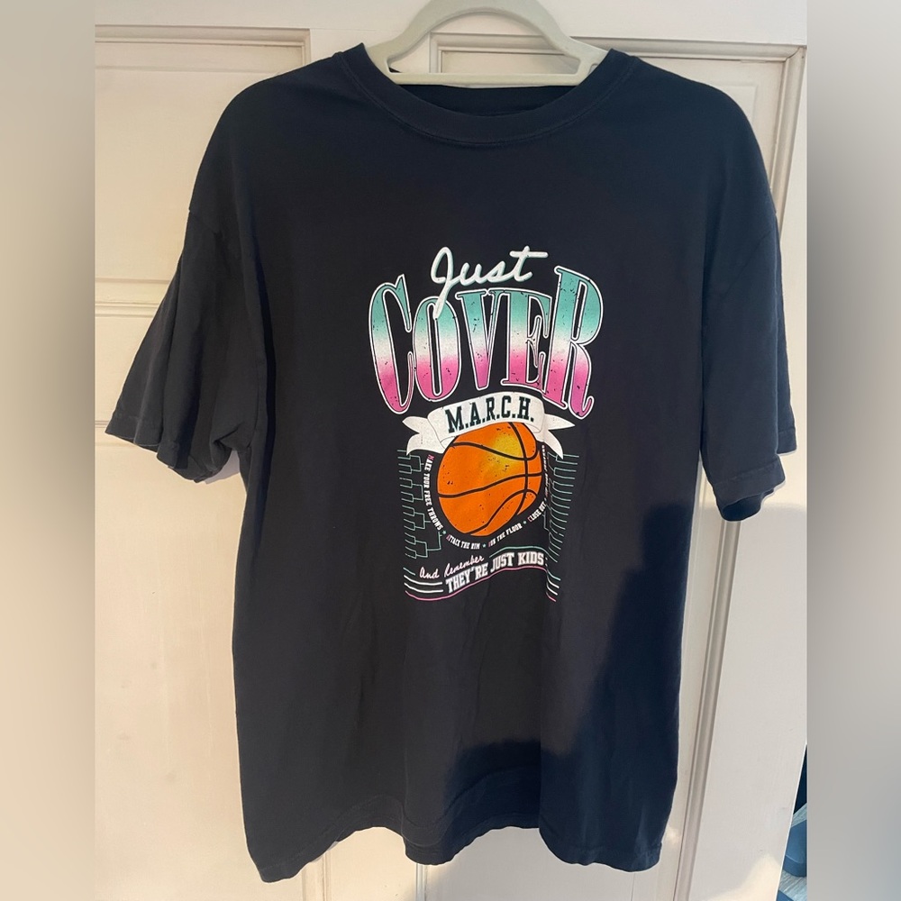 Barstool Sports Just Cover March Madness T shirt Large
